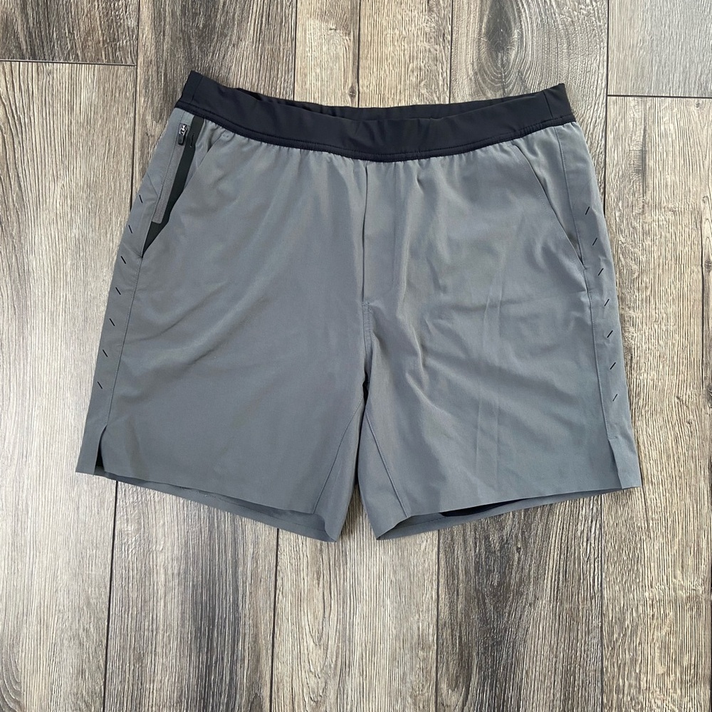 Ten Thousand Interval Short XL 7inch lined